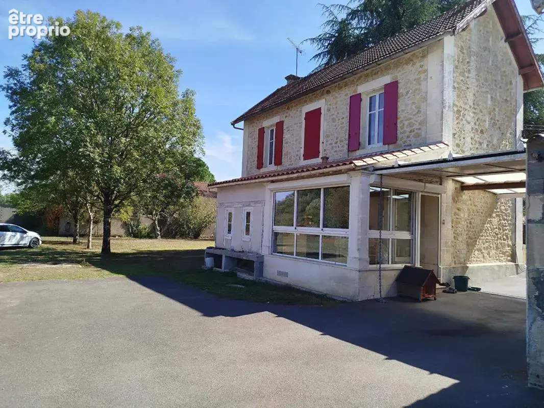 Jarnac Maison 6 pièce(s) + dépendances + parc boisé 1 ha + source potable - photo 5