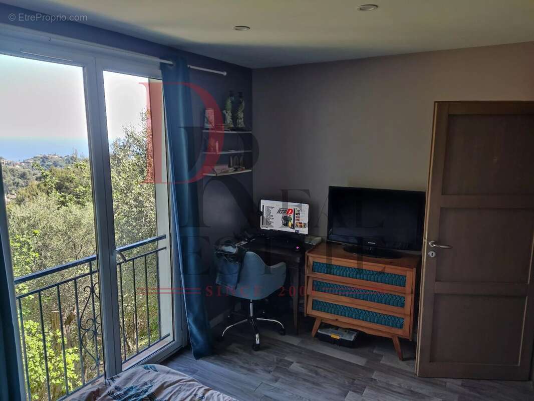 Appartement à CASTELLAR
