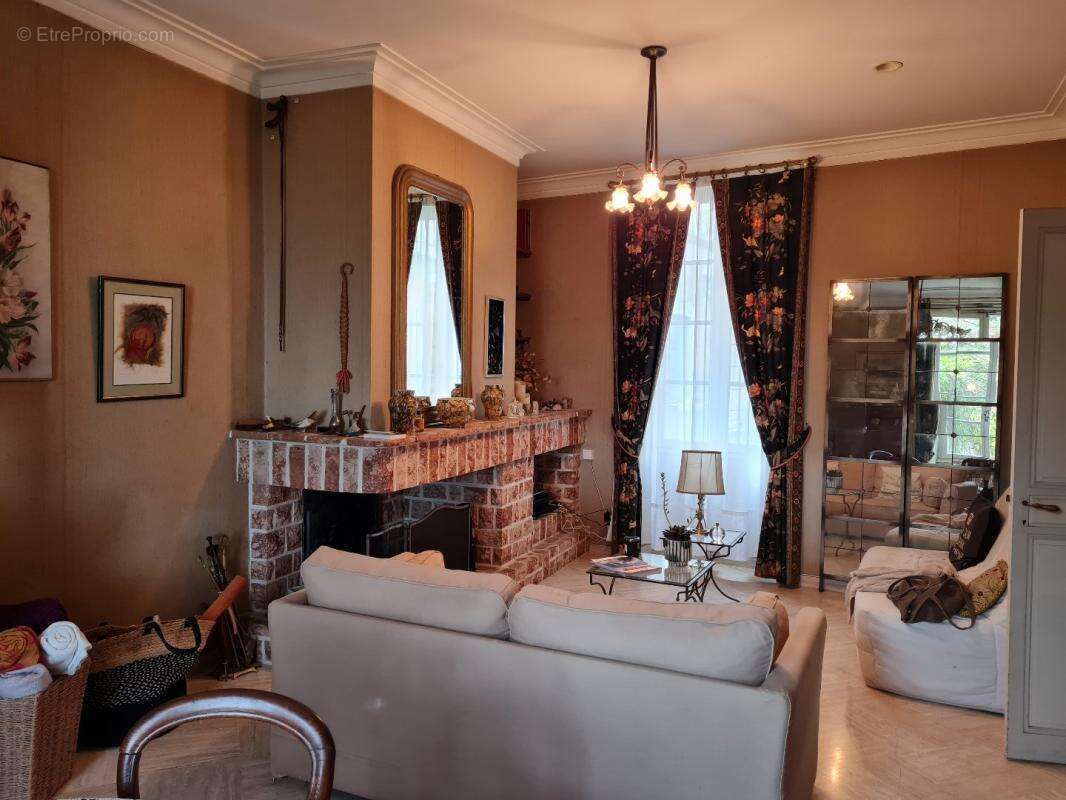 Maison à VALENCE-SUR-BAISE