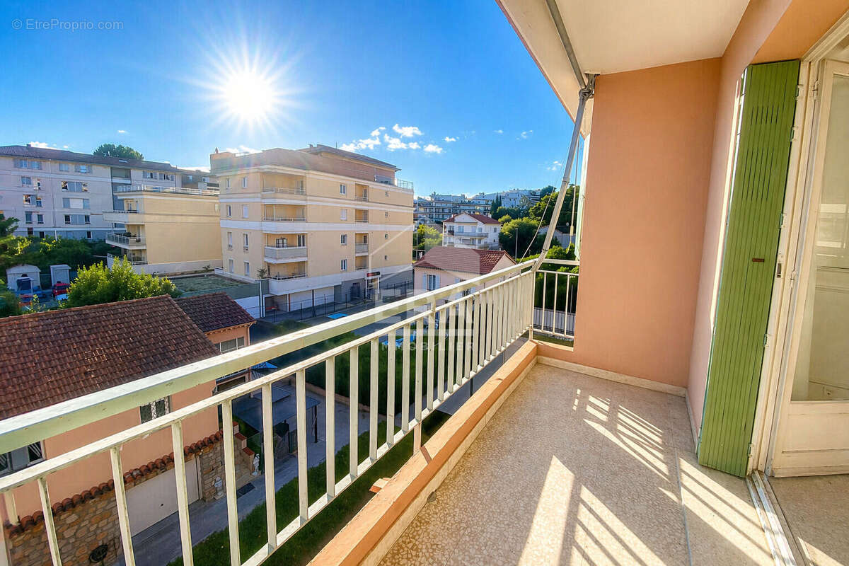 Appartement à MANDELIEU-LA-NAPOULE