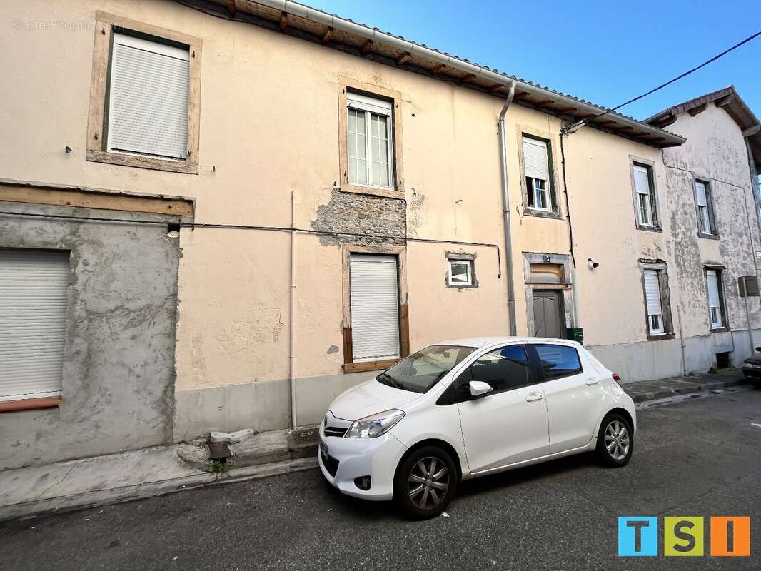 Maison à MONTREJEAU