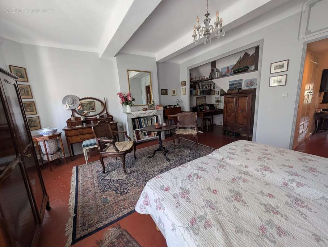Maison à SIX-FOURS-LES-PLAGES