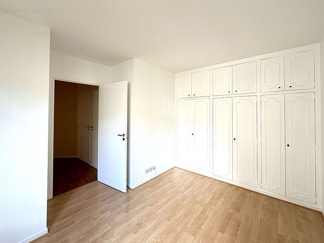Appartement à LEVALLOIS-PERRET