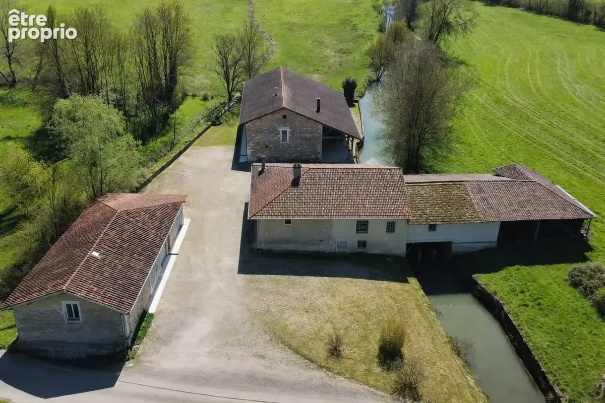 Moulin d’origine XVème siècle - Propriété de caractère avec droit d’eau - 1,6 ha - DPE A - photo 3