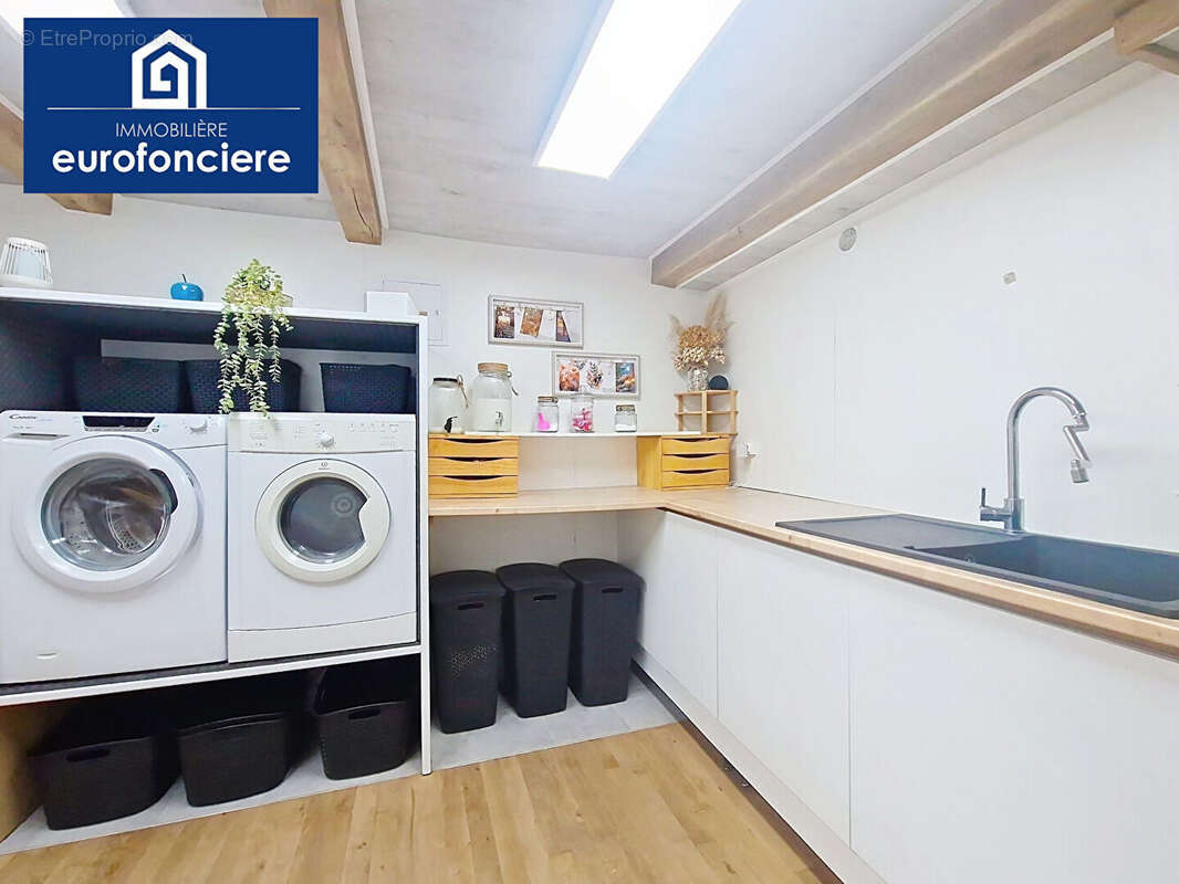 Maison à LA CHAPELLE-SAINT-LUC