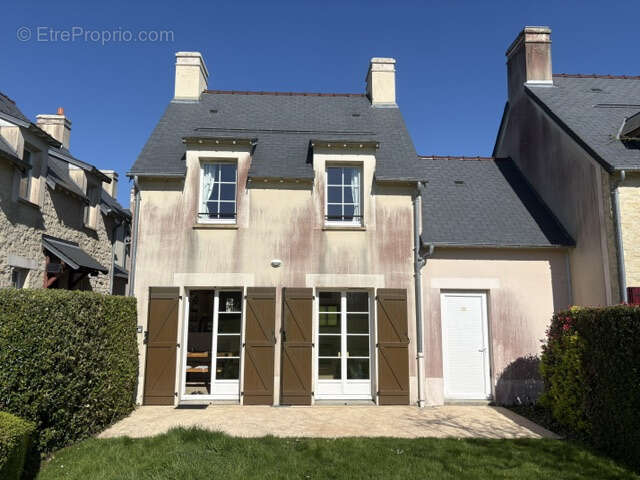 Maison à PORT-EN-BESSIN-HUPPAIN