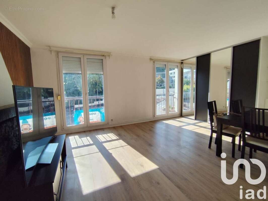 Appartement 48 m² à Issy-Les-Moulineaux  - photo 2