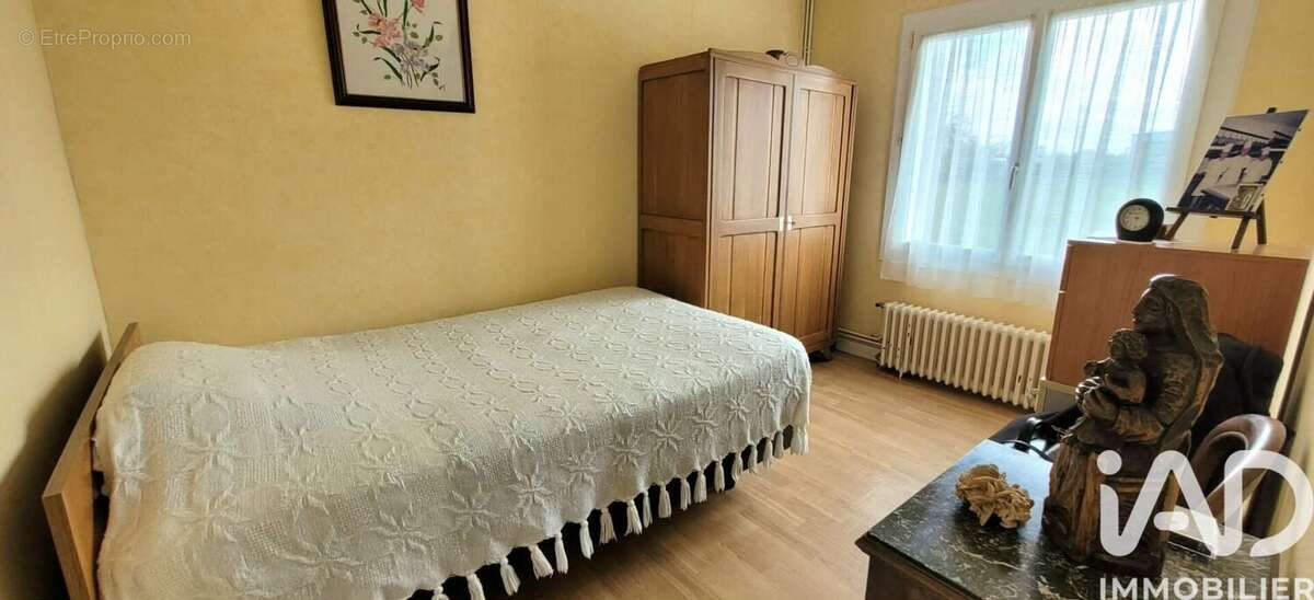 Photo 9 - Maison à NIEUIL-L'ESPOIR