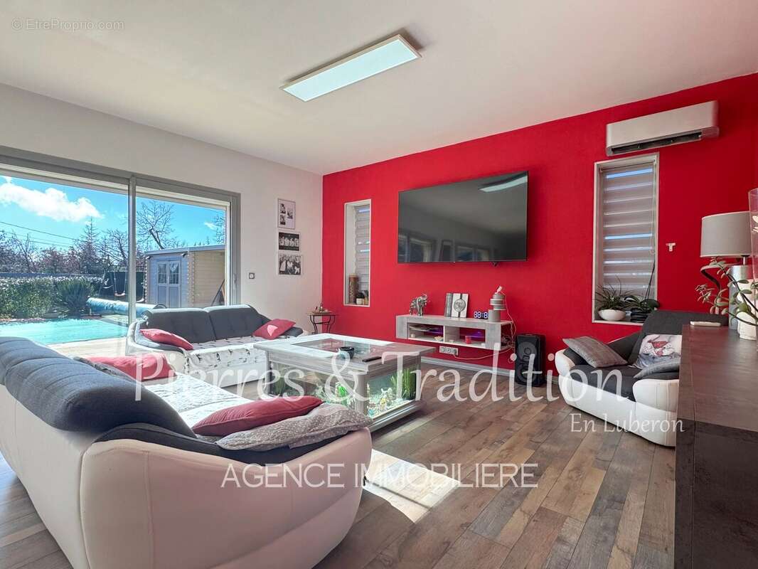 Maison à SAINT-SATURNIN-LES-APT