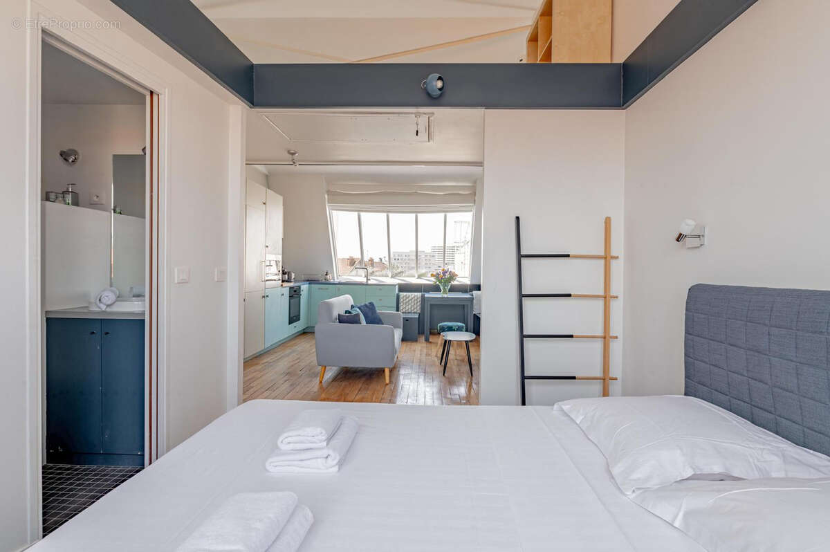 Appartement à PARIS-14E