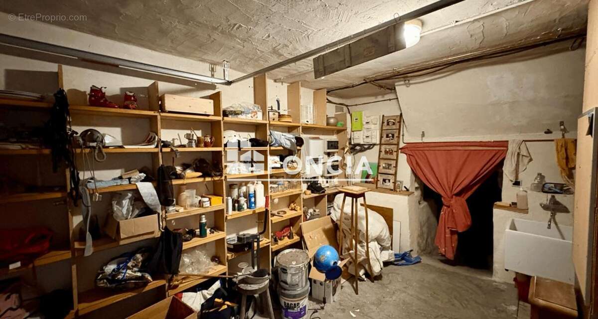 Maison à LES ALLUES