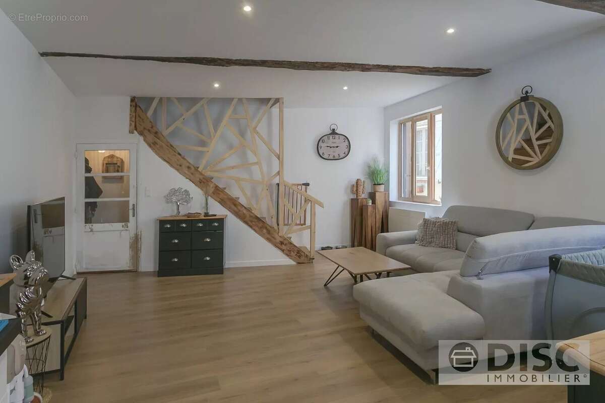 Appartement à SAINT-ANTONIN-NOBLE-VAL