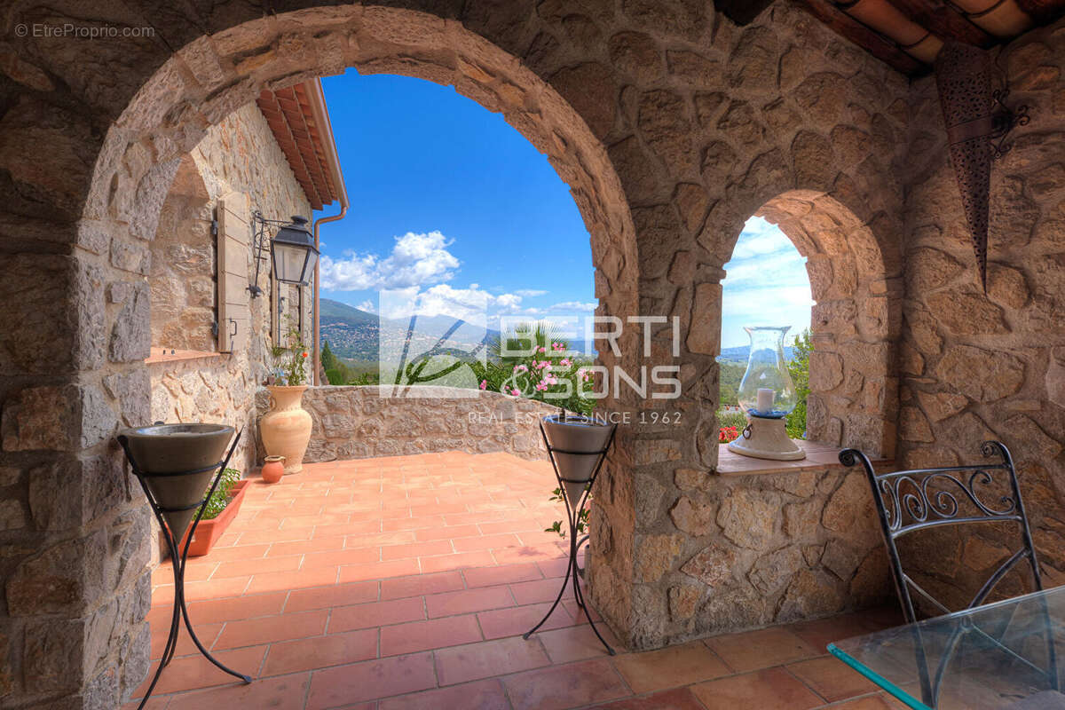 Maison à PEYMEINADE