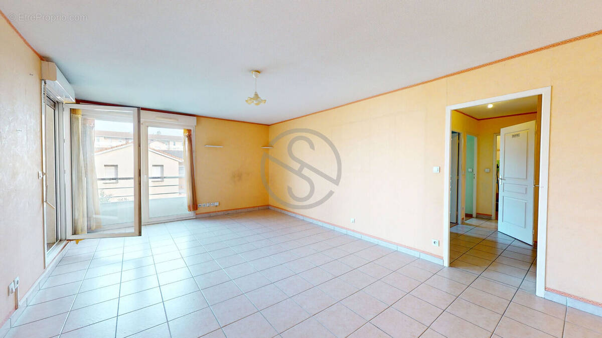 Appartement à SAINT-FONS