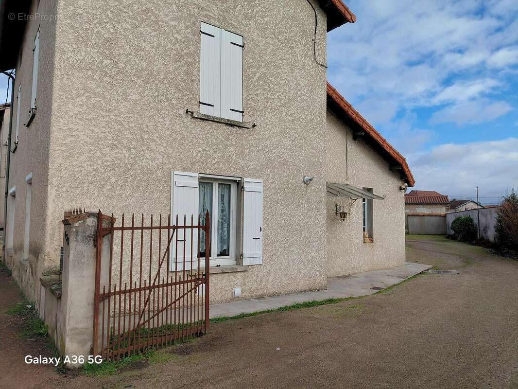 Photo 4 - Maison à POUILLY-SOUS-CHARLIEU