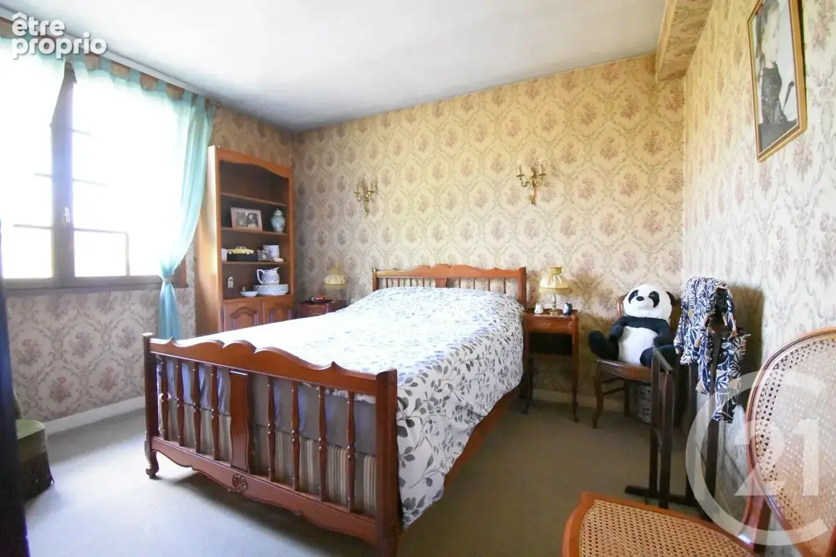 Maison 110 m² à Creuzier-Le-Vieux  - photo 7