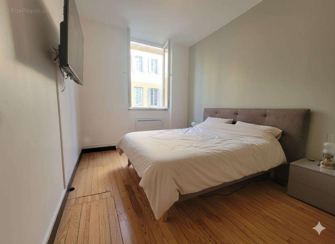 Appartement à L'ARBRESLE