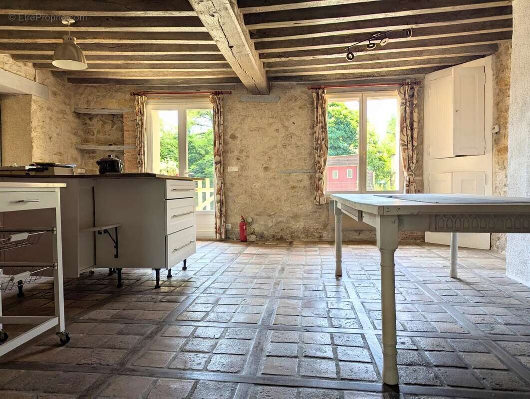 Maison à COULONGES