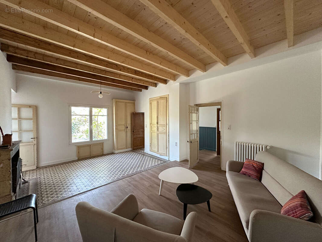 Maison à MARENNES