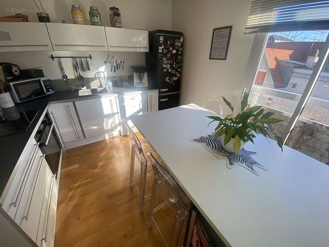 Dernier étage avec Terrasse et garage double ! - photo 4