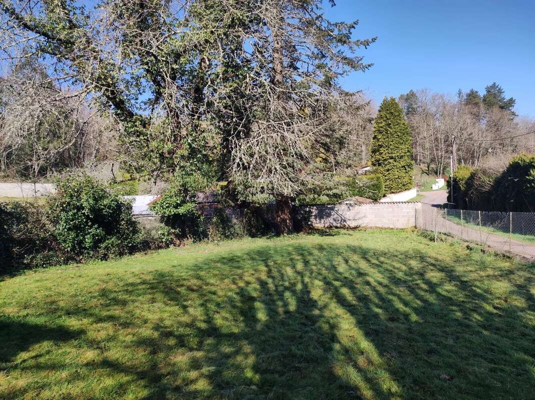 Maison à BUSSEROLLES