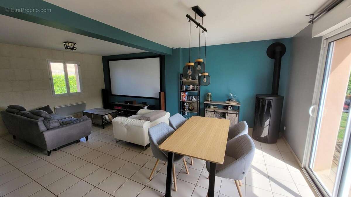 Photo 4 - Maison à MONTBIZOT