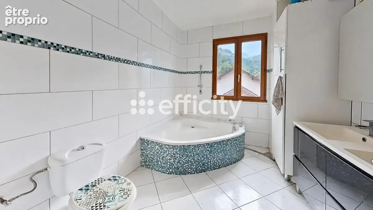 Maison 9 pièces 250 m² à vendre à Marnaz (74460) - photo 14