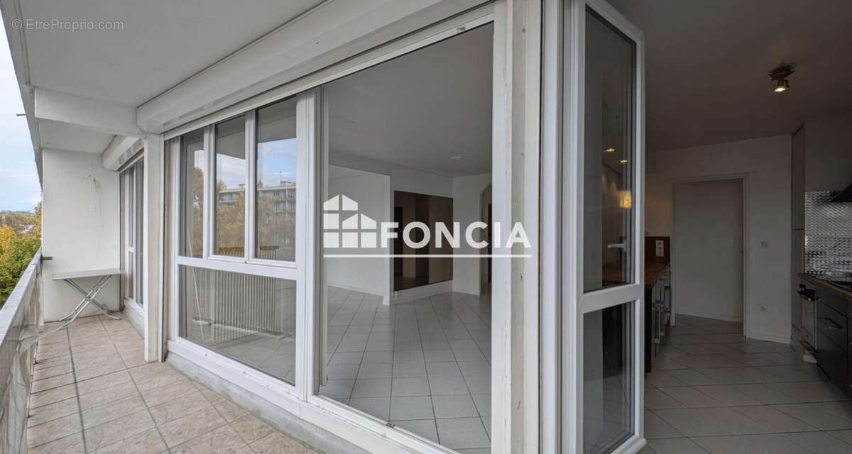 Appartement à CHILLY-MAZARIN