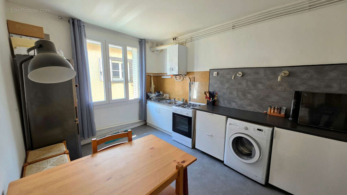 Appartement à PONT-DU-CHATEAU