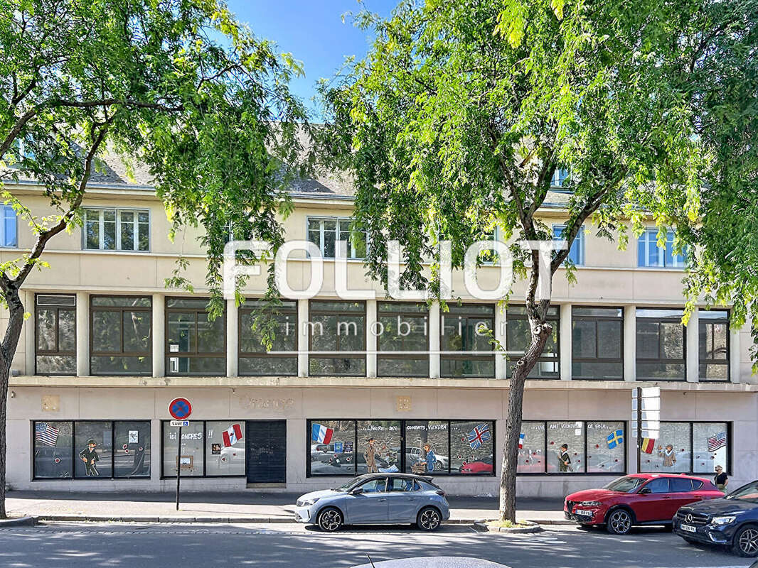A vendre  saint lo  centre ville  50000   2500 m2 de bureaux - photo 16