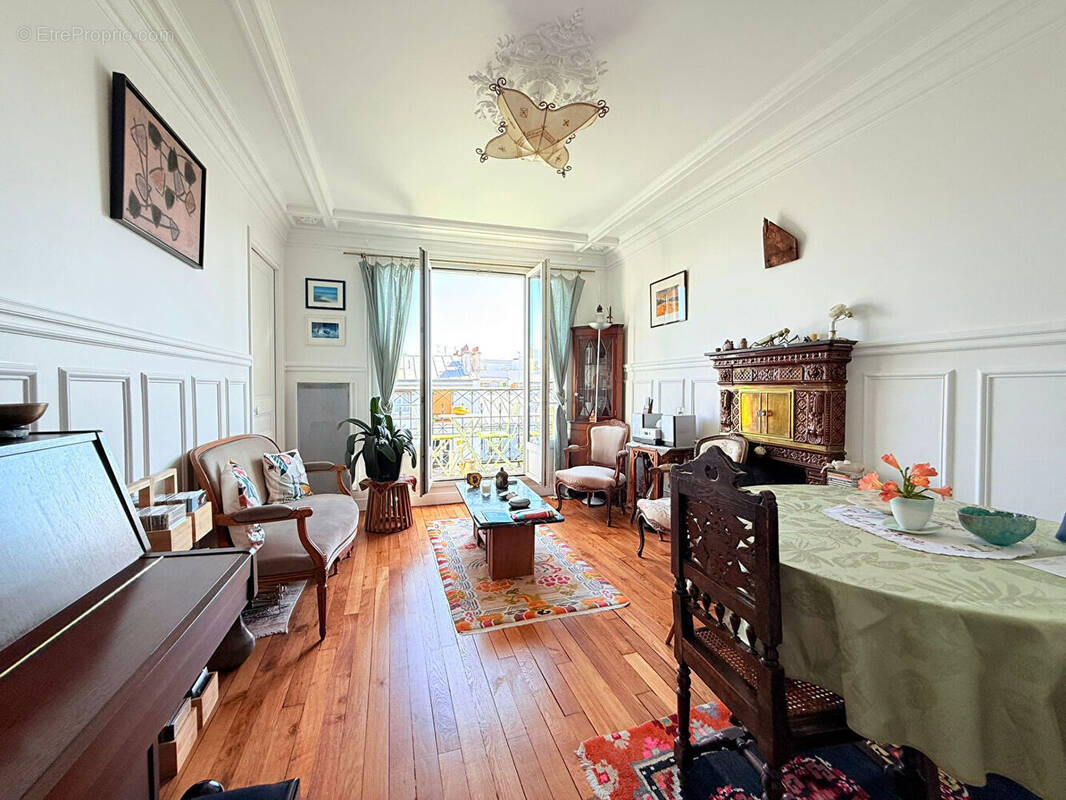 Appartement à PARIS-19E