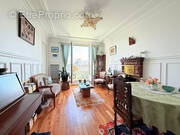 Appartement à PARIS-19E