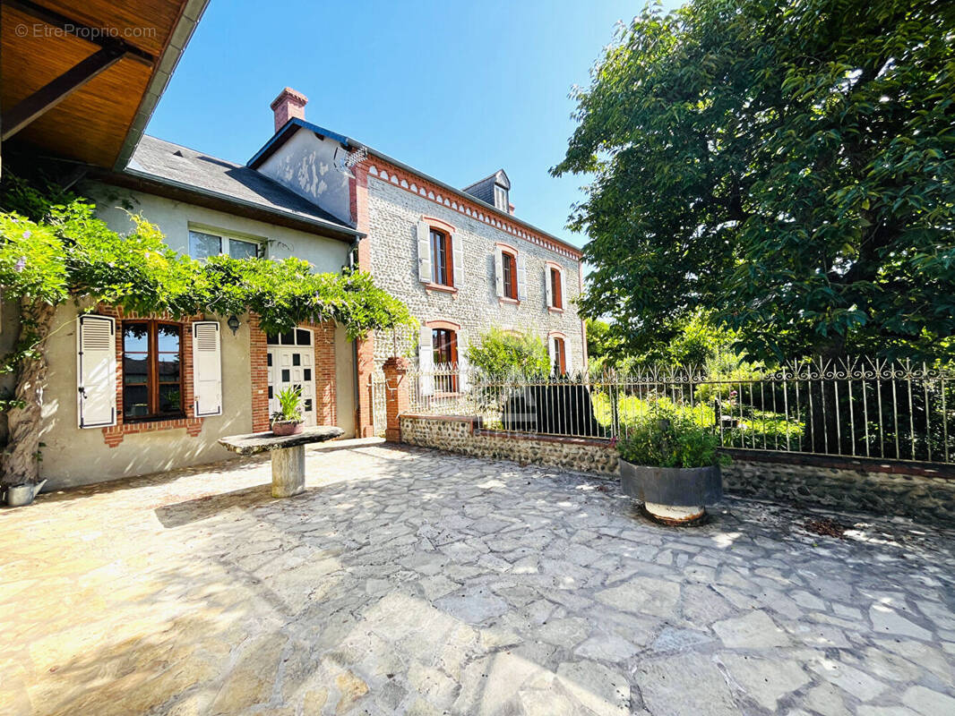 Maison à VIC-EN-BIGORRE