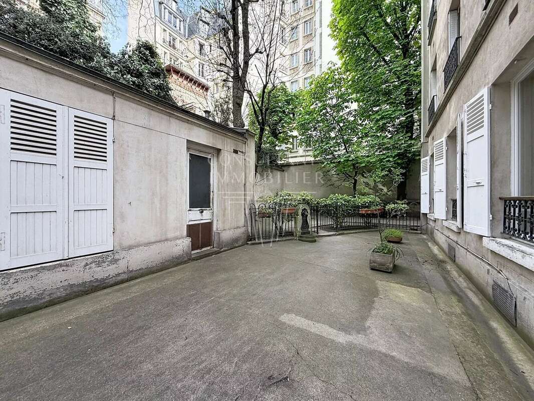 Appartement à PARIS-17E