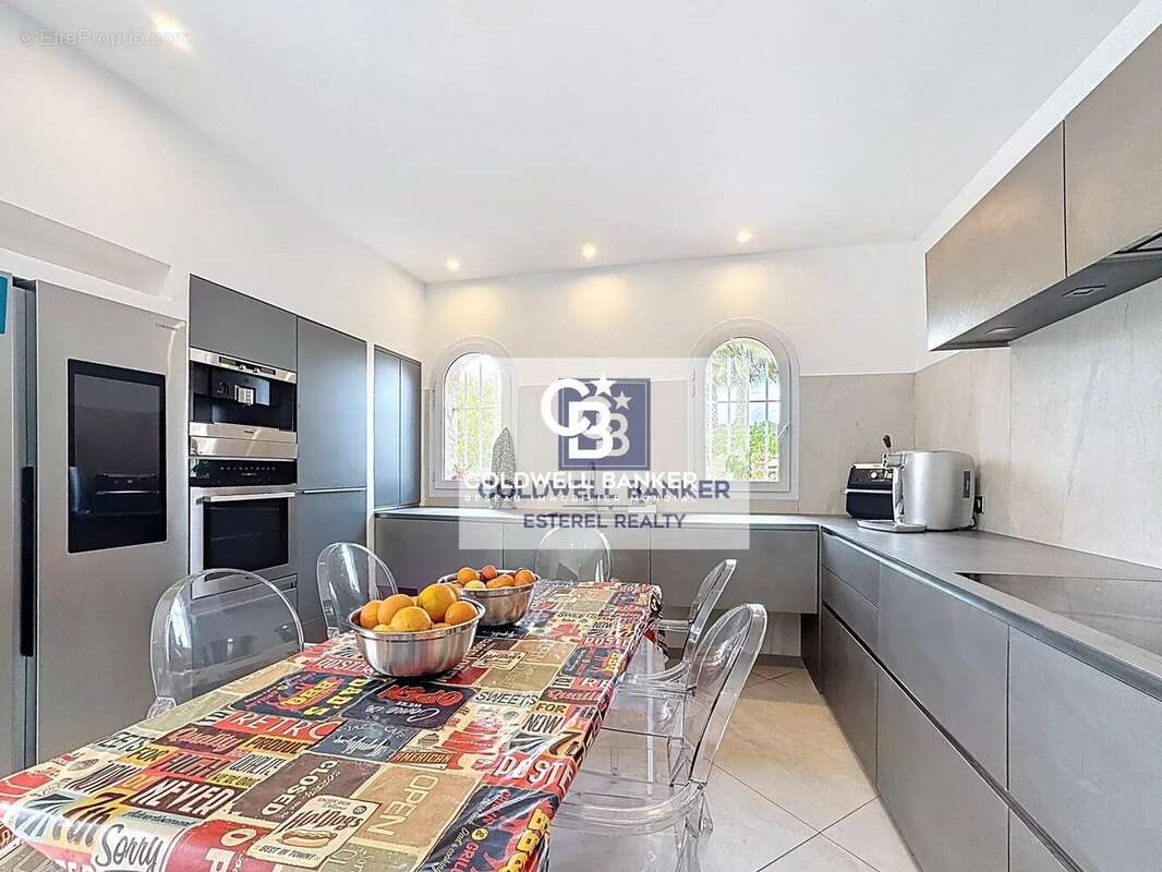 Maison à SAINT-RAPHAEL