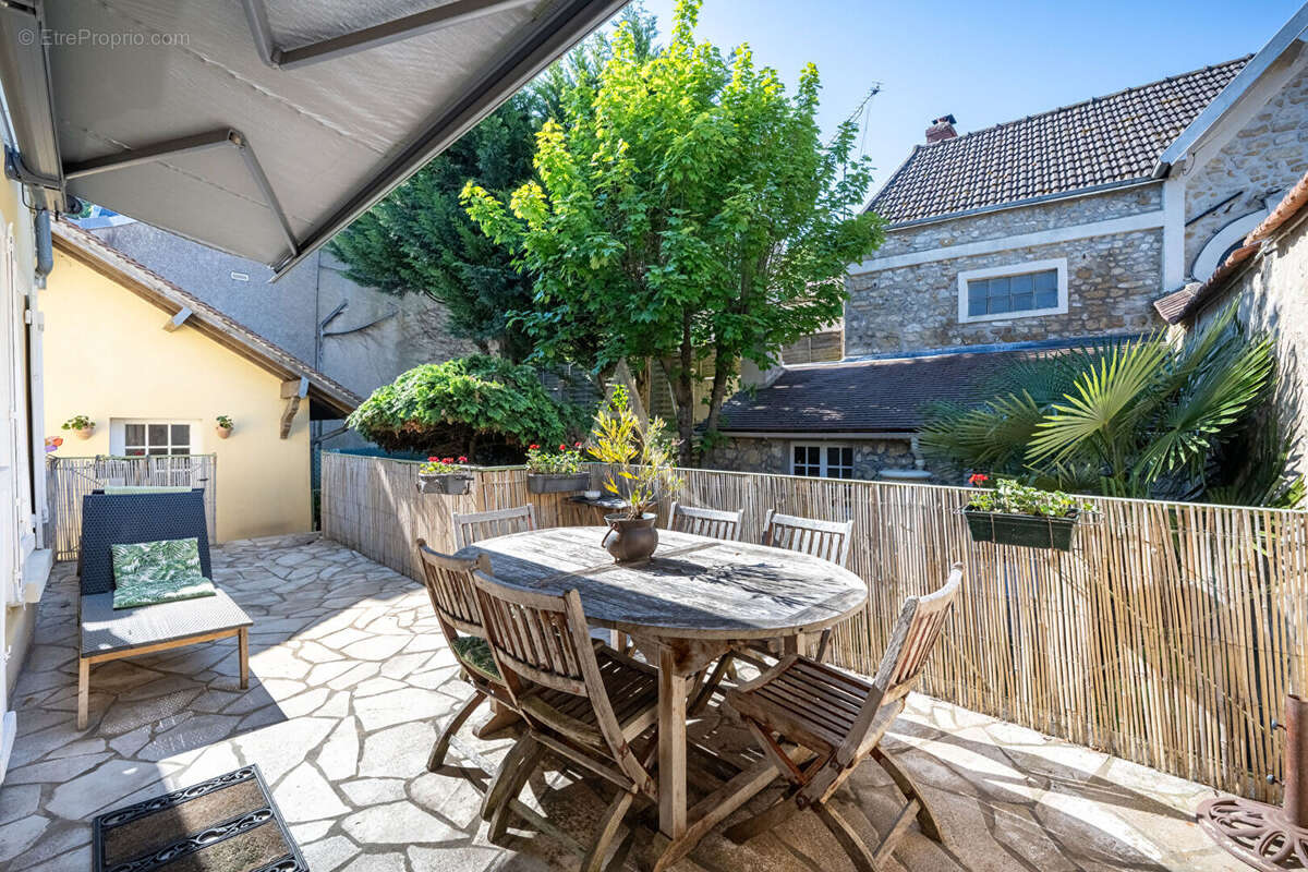 Maison à HARDRICOURT