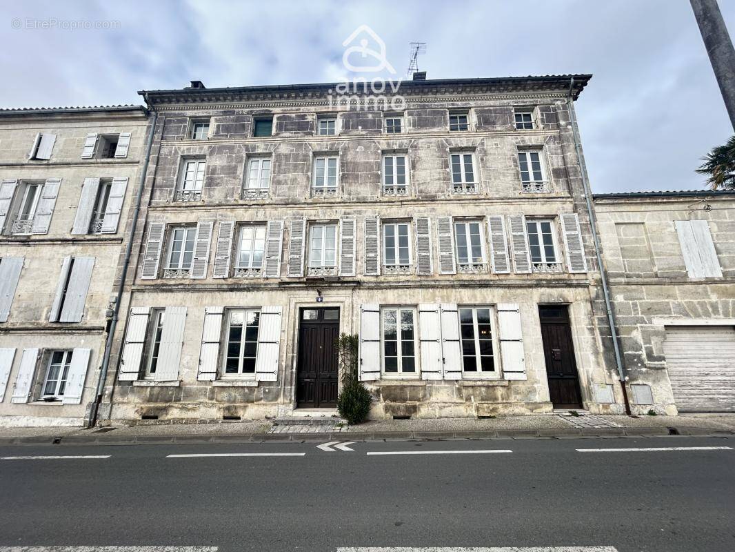 Maison à JARNAC