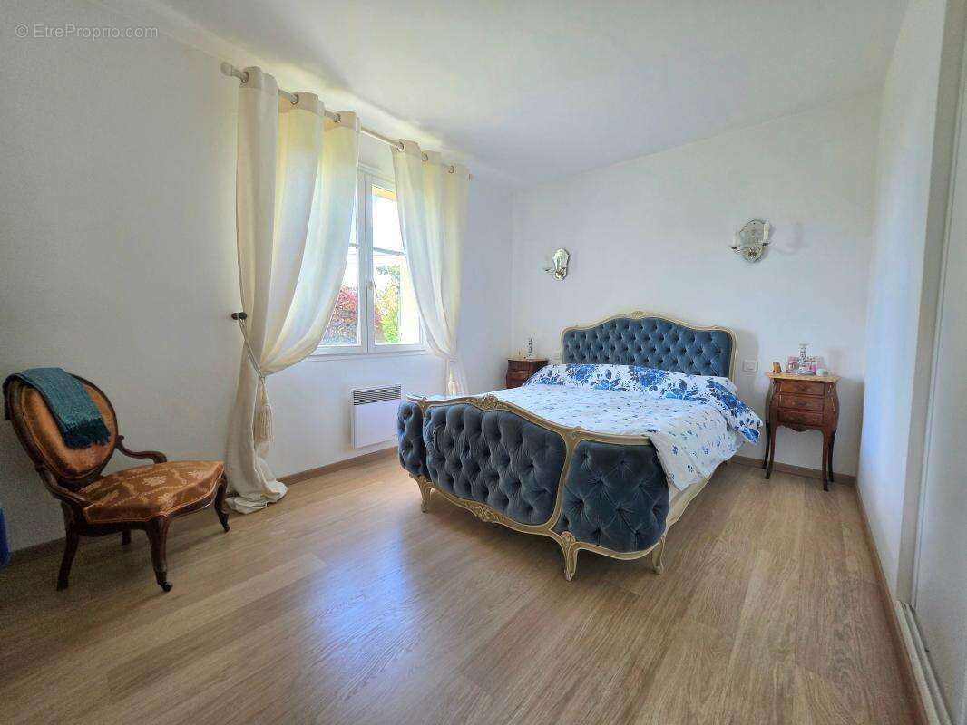 Maison à CASTETS-EN-DORTHE