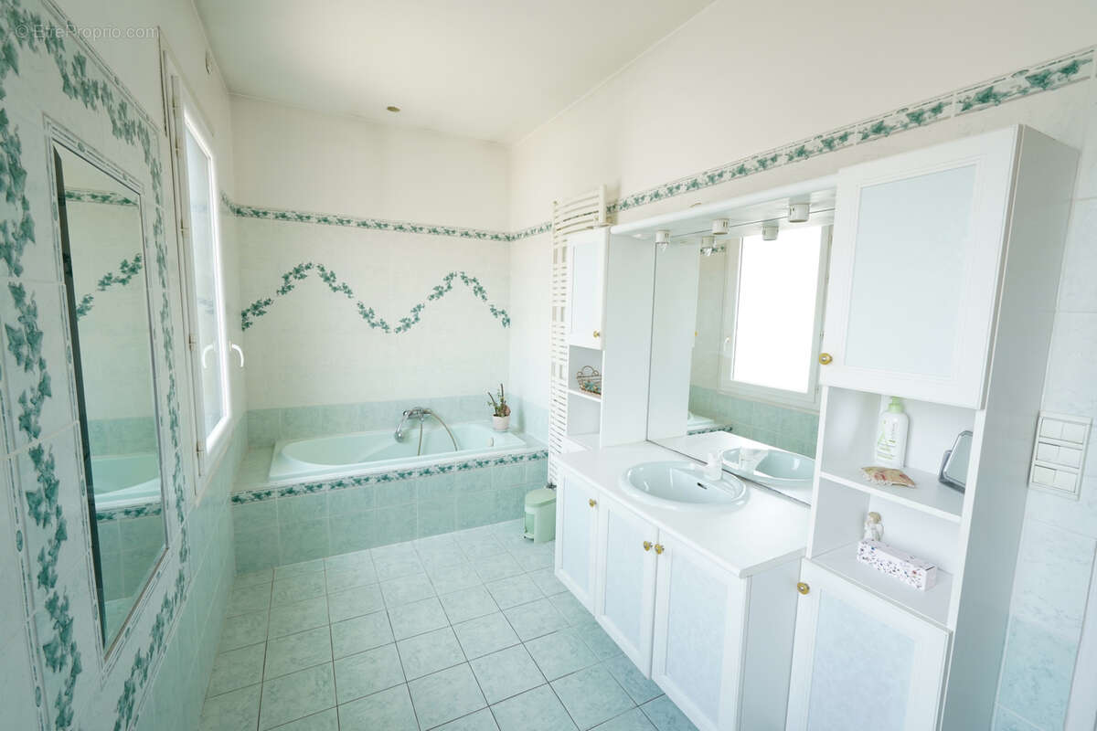 Maison à LE BOUSCAT