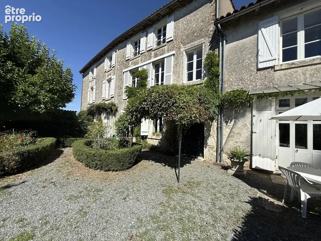 Maison à LA MOTHE-SAINT-HERAY