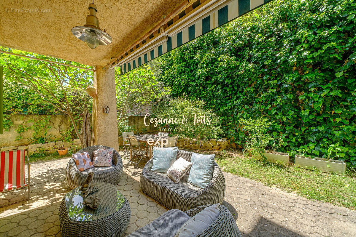 Appartement à VENELLES