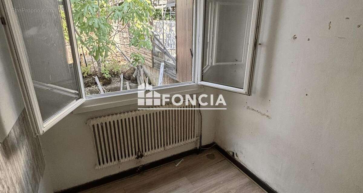 Secteur Montjuzet - Maison T4 63.11 m² avec garage et jardin - photo 7
