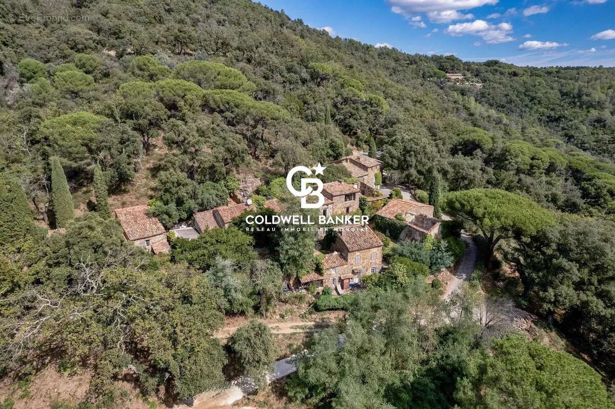 Maison à LA GARDE-FREINET