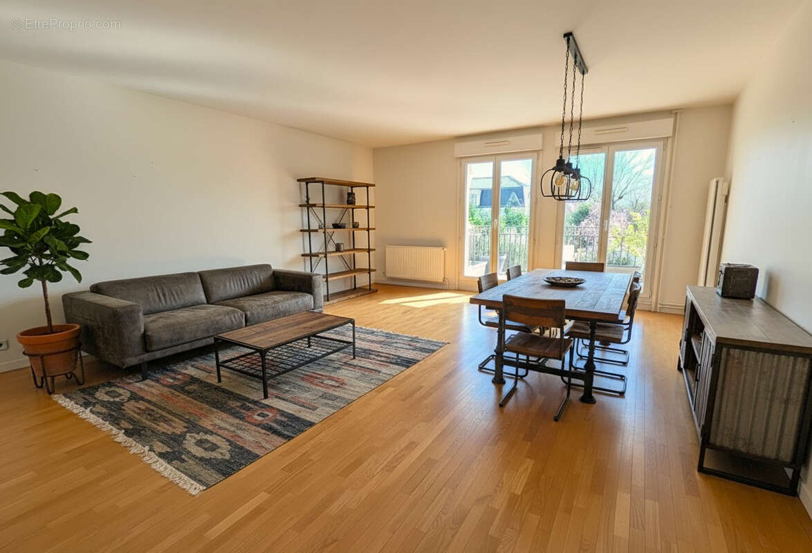 Appartement à THIAIS