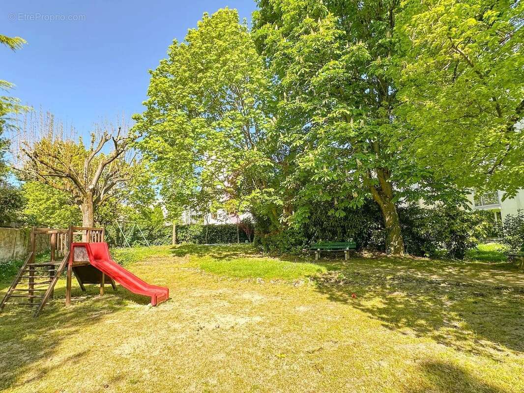 Appartement à BOURG-LA-REINE