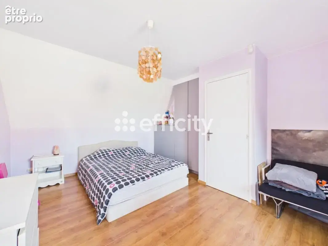 Maison 220 m² à Lesquin  - photo 12