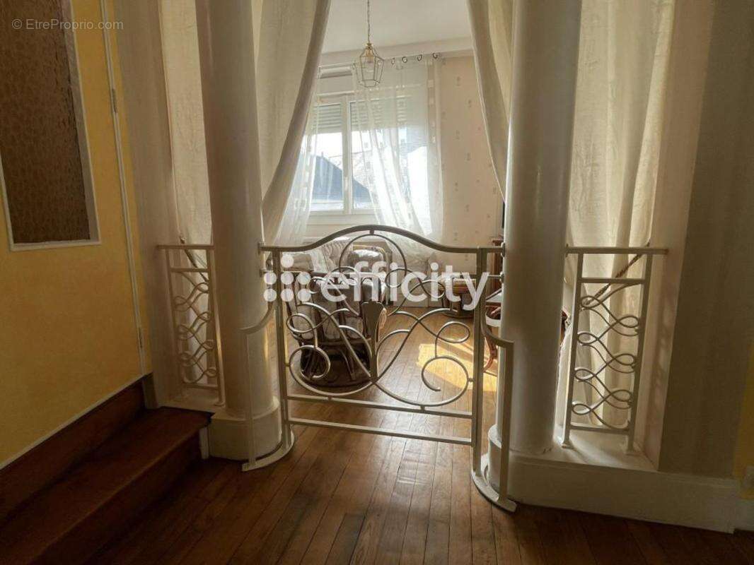 Maison à LA FERTE-BERNARD