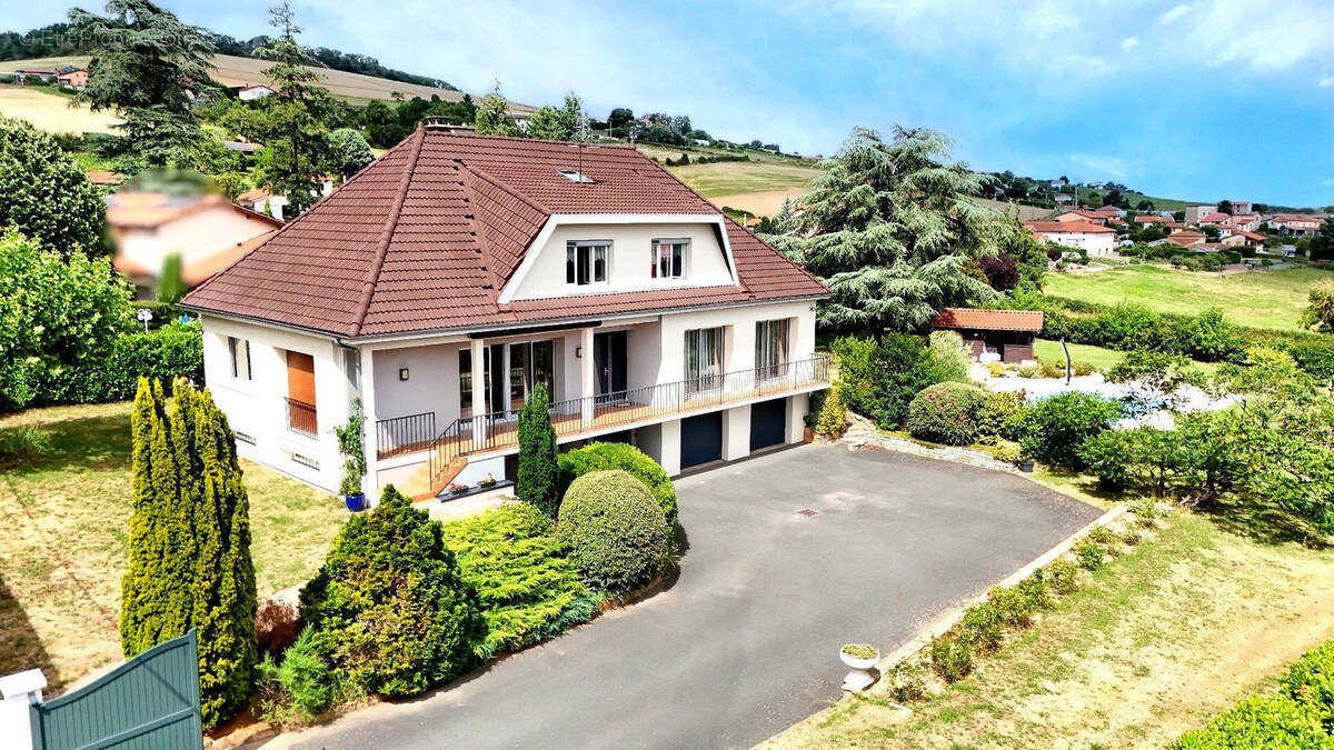 Maison à PONTCHARRA-SUR-TURDINE