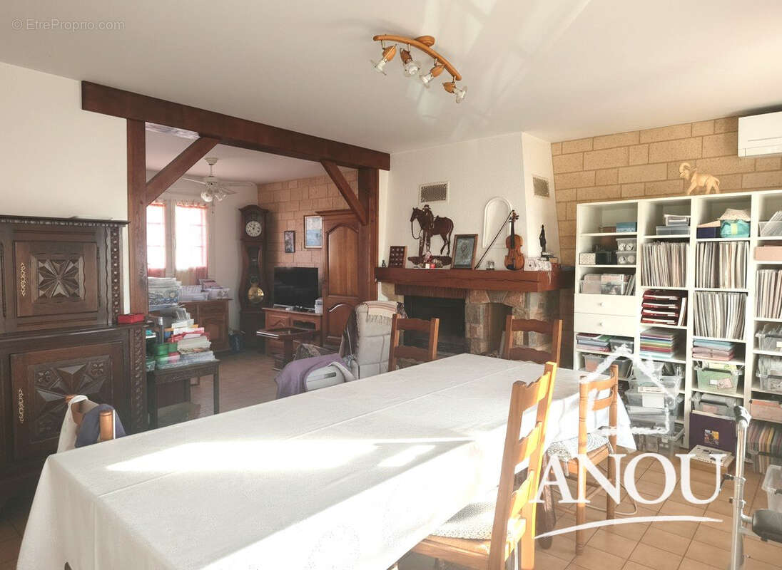 Maison à SAINT-DENIS-LES-PONTS