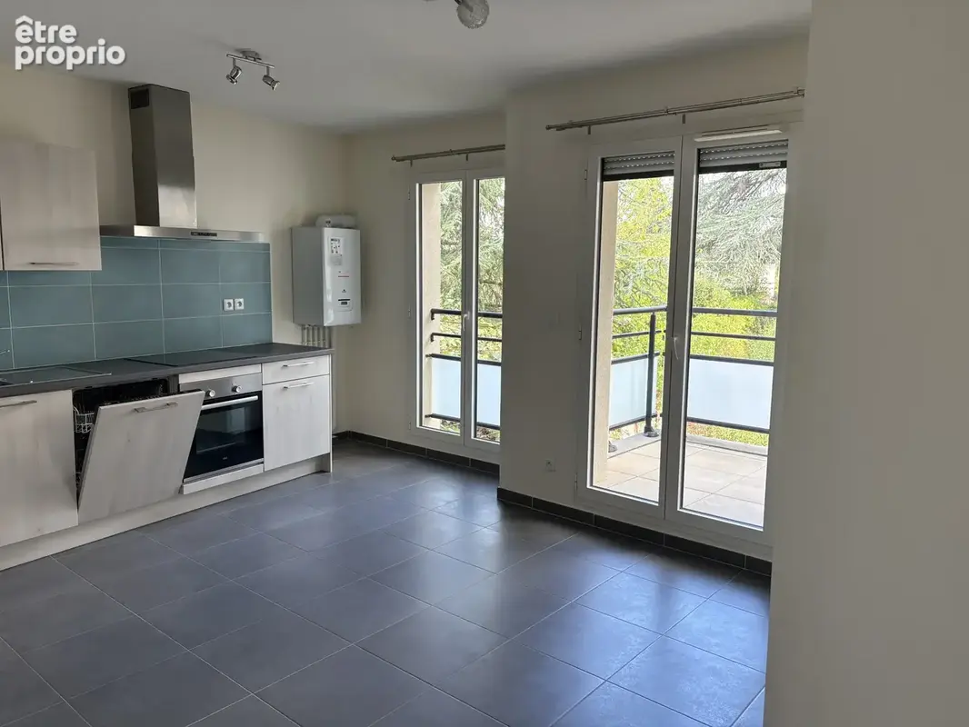 A vendre T2 centre ville d 0livet - photo 2
